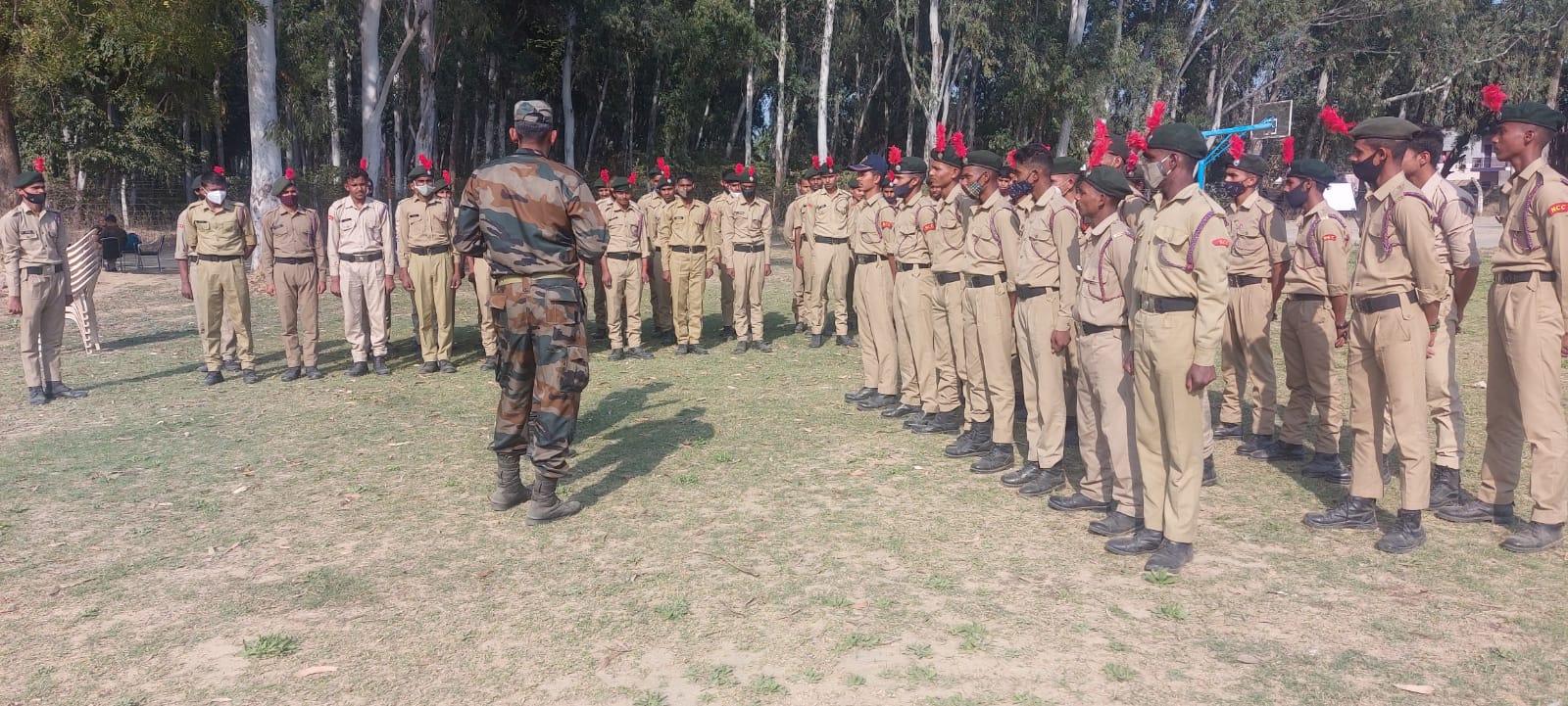 फर्रुखाबाद-12 यूपी बटालियन एनसीसी फतेहगढ़ के कमांडिंग आफिसर कर्नल रोमिल शर्मा के दिशा निर्देशन में एनसीसी की बी सर्टिफिकेट परीक्षा हेतु ( सीएटीसी- 51) एनसीसी कैंप, आर्मी पब्लिक स्कूल फतेहगढ़ में चल रहा है