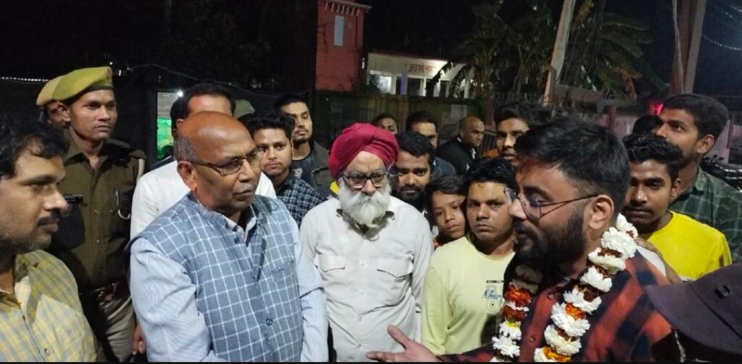 गोण्डा: यूक्रेन सुयश गुप्ता के सुरक्षित घर वापसी पर कर्नलगंज में हुआ भव्य स्वागत