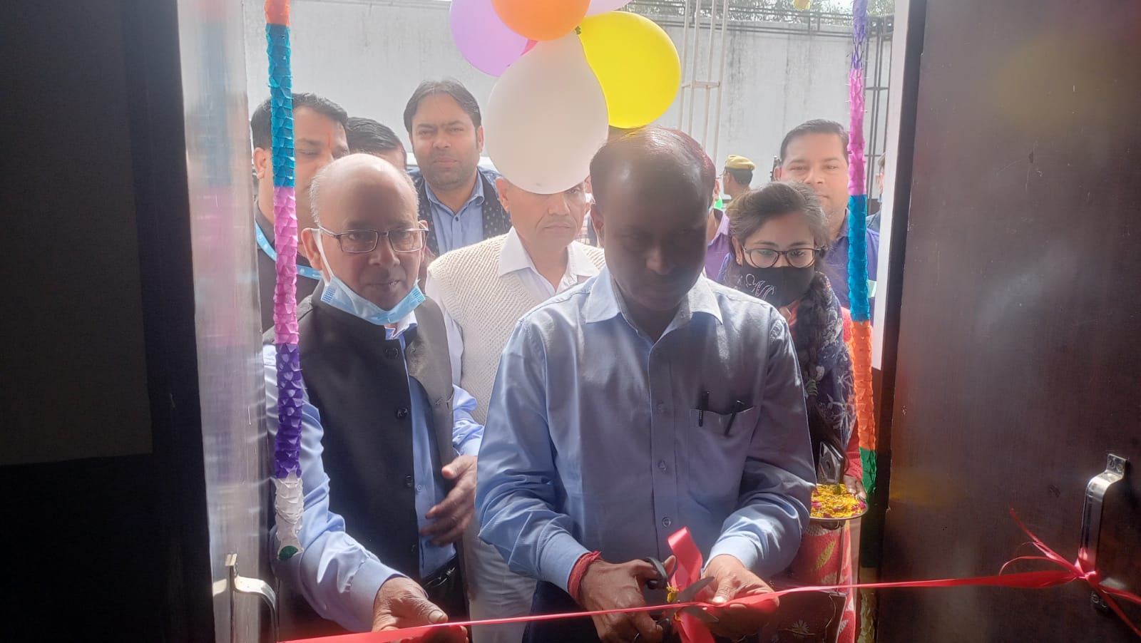 फर्रुखाबाद-जिलाधिकारी संजय कुमार सिंह ने किया सघन मिशन इन्द्रधनुष अभियान का शुभारंभ