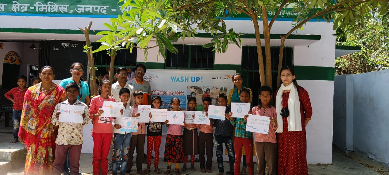 सीतापुर :मिश्रिख भिखना पुर प्राथमिक विद्यालय में वर्ल्ड विजन इंडिया ने मनाया विश्व जल दिवस