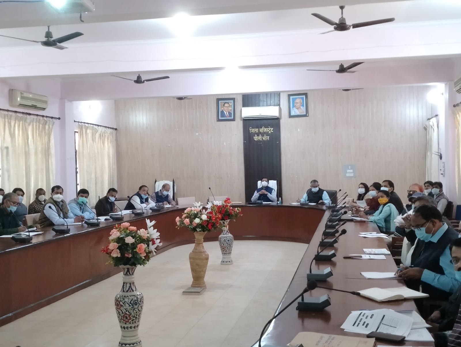 पीलीभीत : सघन मिशन इंद्रधनुष अभियान के तहत किया जायेगा शत-प्रतिशत टीकाकरण-जिलाधिकारी