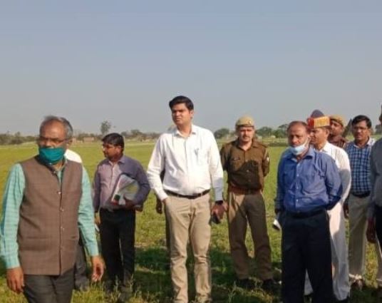 फर्रुखाबाद के जिलाधिकारी क्यों हुए नाराज ,खबर से समझें