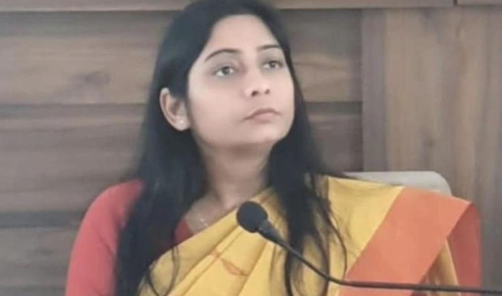 पिता को लेकर सवाल पर भड़कीं बदायूं सांसद डॉ. संघमित्रा मौर्य
