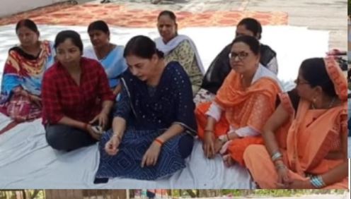 बहराइच:  एसडीएम को गिरफ्तार कर बर्खास्त करने की उठी मांग