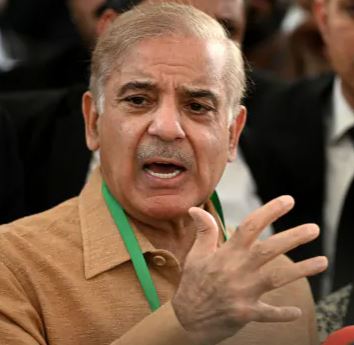 चीनी नागरिकों की सुरक्षा कड़ी करने का पाकिस्तानी पीएम ने दिया आदेश