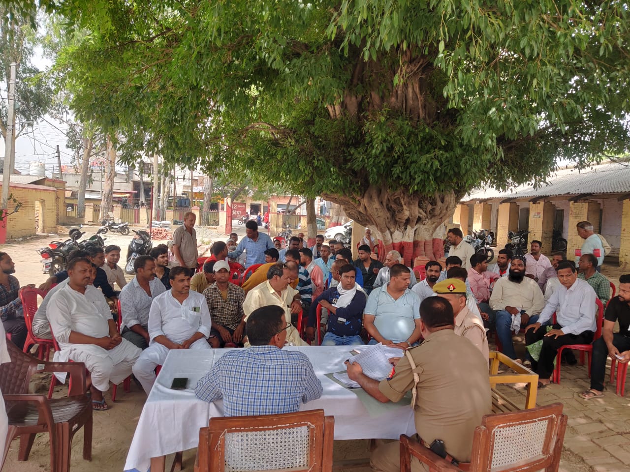 बरेली - क्षेत्राधिकारी आँवला व तहसीलदार की मौजूदगी में थाना सिरौली में हुई गाड़ियों की नीलामी जिसकी कुल कीमत ₹322500 थी।