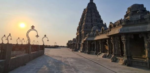 धार्मिकों की धार्मिक भावनाएं आहत क्यो हो जाती है, कहीं इनकी भावनाएं झूठ, षड्यंत्र ,फरेब और अशिक्षा पर तो आधारित नहीं है : अलप