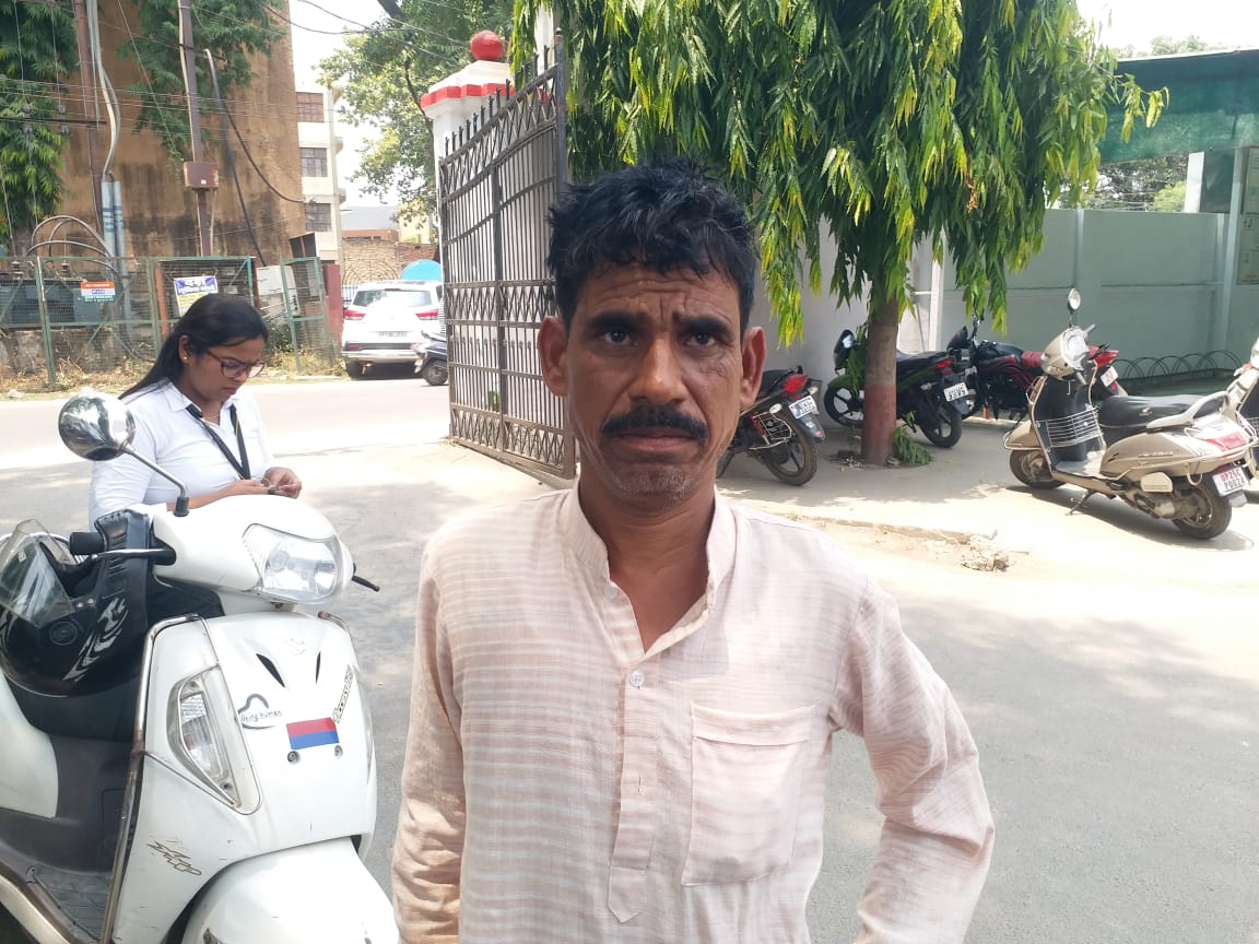 बरेली - बिन वर्दी आ पुलिसर्मियों ने किसान से ठग लिए रुपये,किसी कहने पर दी धमकी