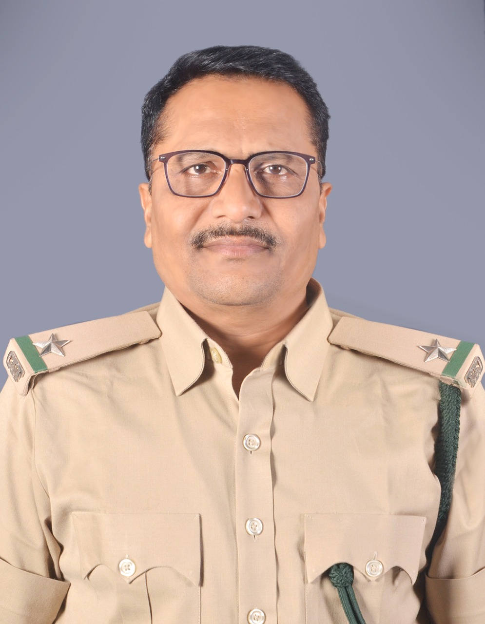 रायपुर :- डिप्टी रेंजर दीपक तिवारी और टीम की बड़ी कार्यवाही, अवैध रूप से संचालित आरा मिल को किया गया सील