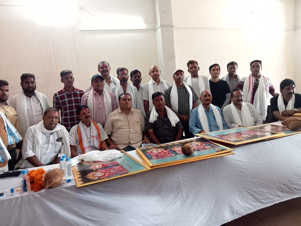 रायपुर:- प्रमोद शर्मा विधायक ने तिल्दा प्रेस क्लब भवन के लिए 10 लाख देने की धोषणा की