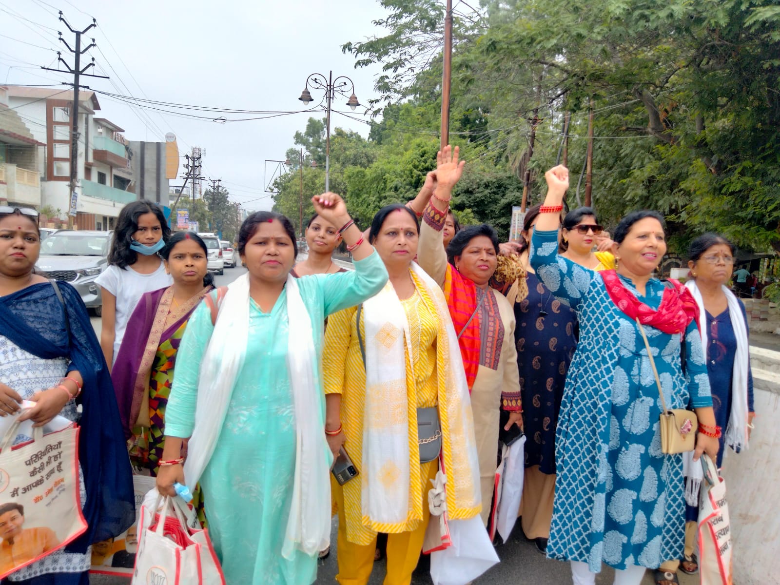 पीलीभीत: हिन्दु दर्जी की हुई हत्या की महिला मोर्चा ने की निंदा
