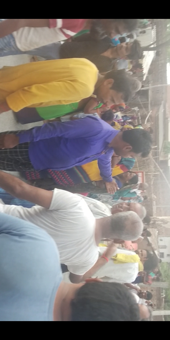 प्रयागराज - थाना माण्डा के हाटा गाँव में बच्चे की ट्रैक्टर से कुचल कर हुई दर्द नाक मौत