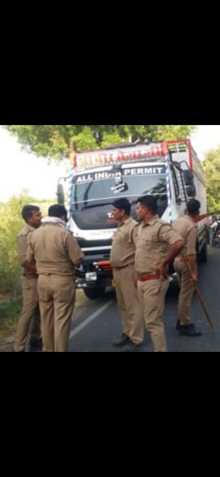 फर्रुखाबाद: सड़क हादसे में चचेरे भाइयों की मौत