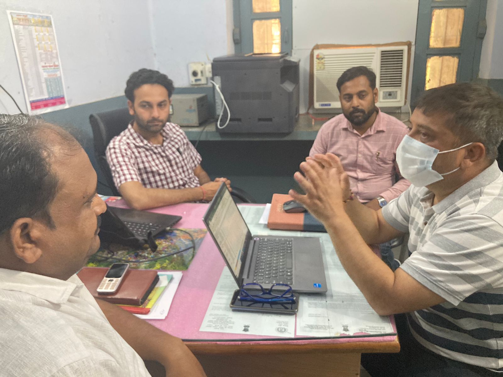फर्रुखाबाद:राज्य स्तरीय टीम ने किया टीबी यूनिट सिविल अस्पताल लिंजीगंज और डॉ राममनोहर लोहिया चिकित्सालय का निरीक्षण दिए आवश्यक दिशा निर्देश