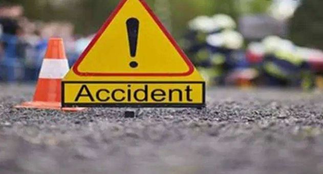 बरेली/आंवला में सड़क हादसा, पूर्व चेयरमैन सहित तीन घायल, दो की हालत गंभीर, बरेली रेफर किया गया।
