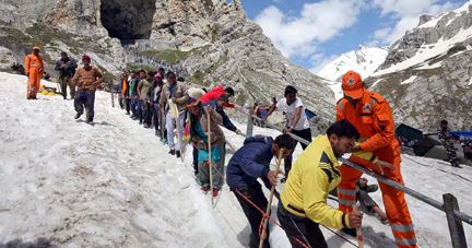 पिछले 36 घंटों में अमरनाथ यात्रा के दौरान 8 यात्रियों की मौत, मरने वालों की संख्या 41 पहुंची