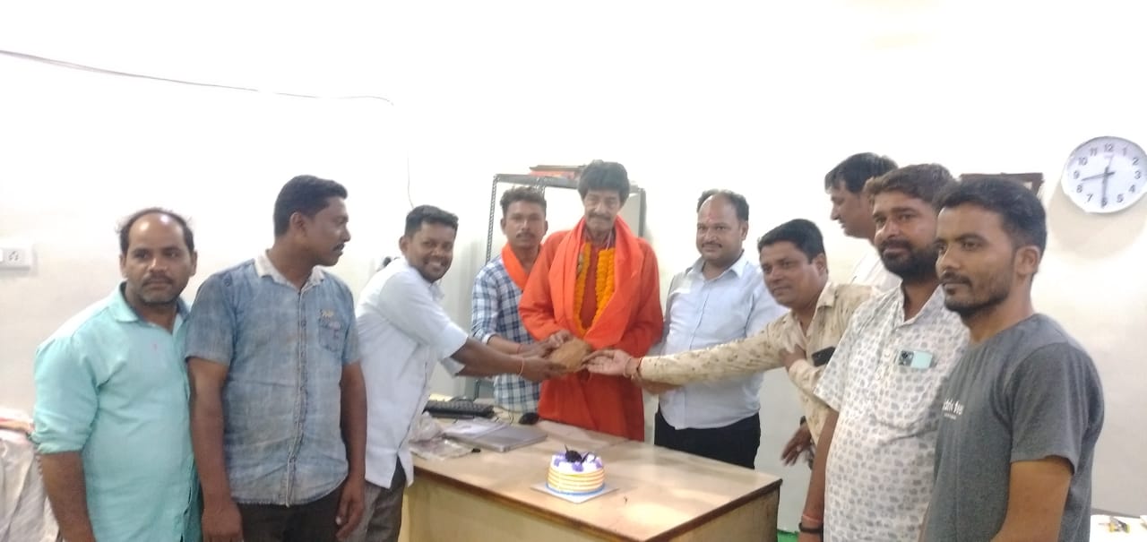रायपुर :- भाजपाइयों ने मनाया गुरु पूर्णिमा