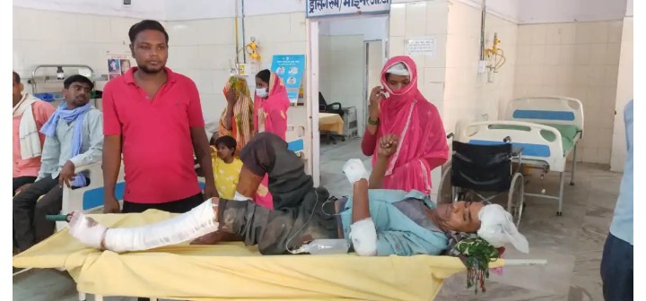 बरेली :प्रेम प्रसंग की रंजिश मे आधा  दर्जन लोगो ने घर मे घूस के की मारपीट, कई घायल
