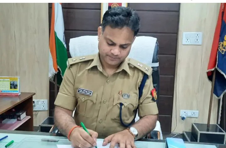 बरेली :अधिकारी ने भृष्टता  दिखाई तो चलेगा एसएसपी का डंडा, जारी किया हेल्पलाइन नंबर