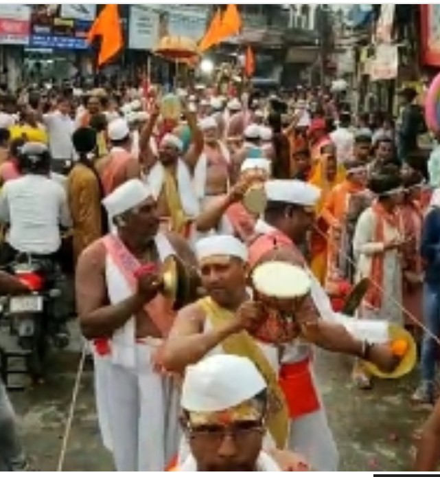 बरेली:धूमधाम से निकली शोभायात्रा