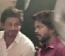 शाहरुख खान और विजय थलापति की जवान के सेट पर वायरल इस फोटो का क्या है सच? यहां जानें