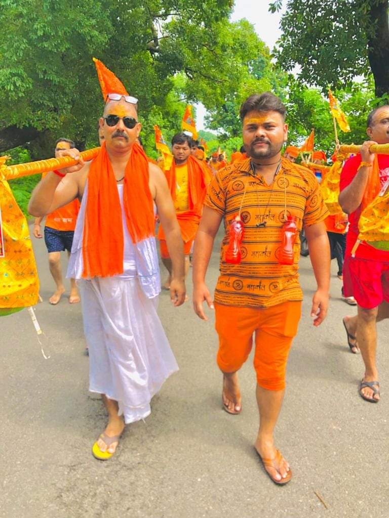 पीलीभीत : तृतीय सोमवार को पांचवी डाक कावड़ यात्रा निकाली गई।