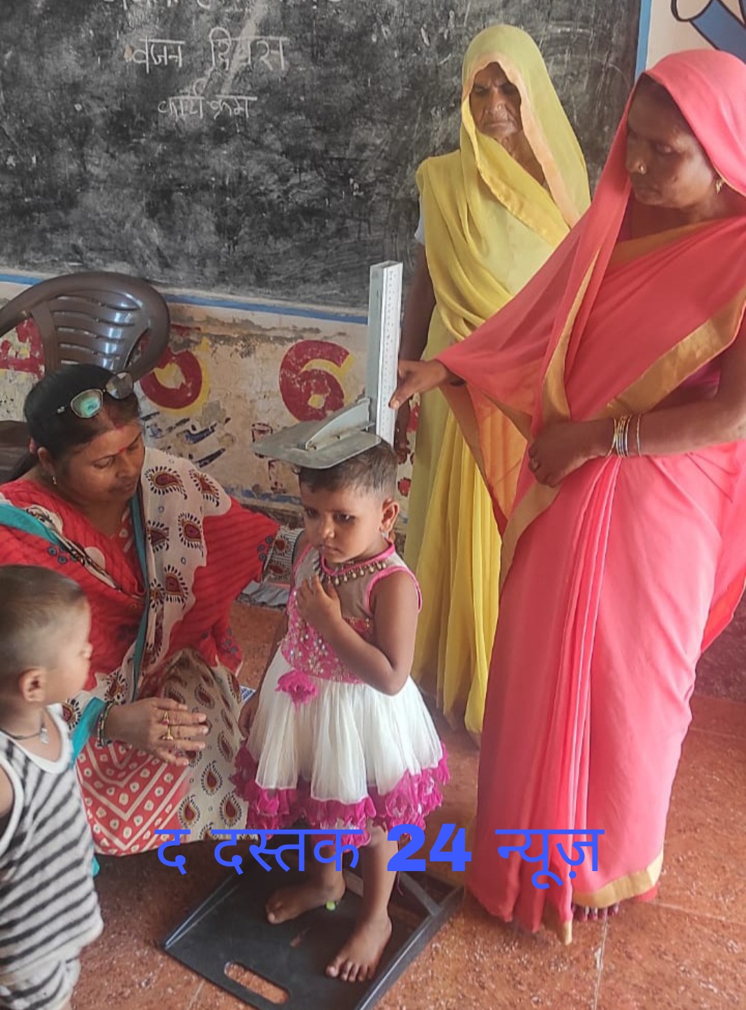 फर्रुखाबाद:कुपोषण के शिकार बच्चों को भेजा जाता है पोषण पुनर्वास केंद्र,माह के पहले मंगलवार को मनाया जाता है वजन दिवस
