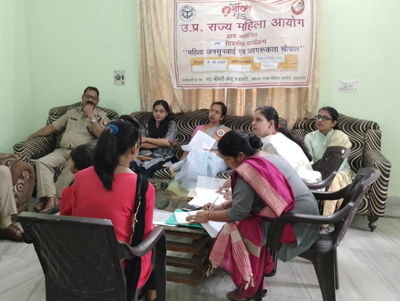 पीलीभीत: उ0प्र0 राज्य महिला आयोग की मा0 सदस्या द्वारा बीसलपुर वृद्धा आश्रम व न्यूरिया सामुदयिक स्वास्थ्य केन्द्र का किया गया औचक निरीक्षण
