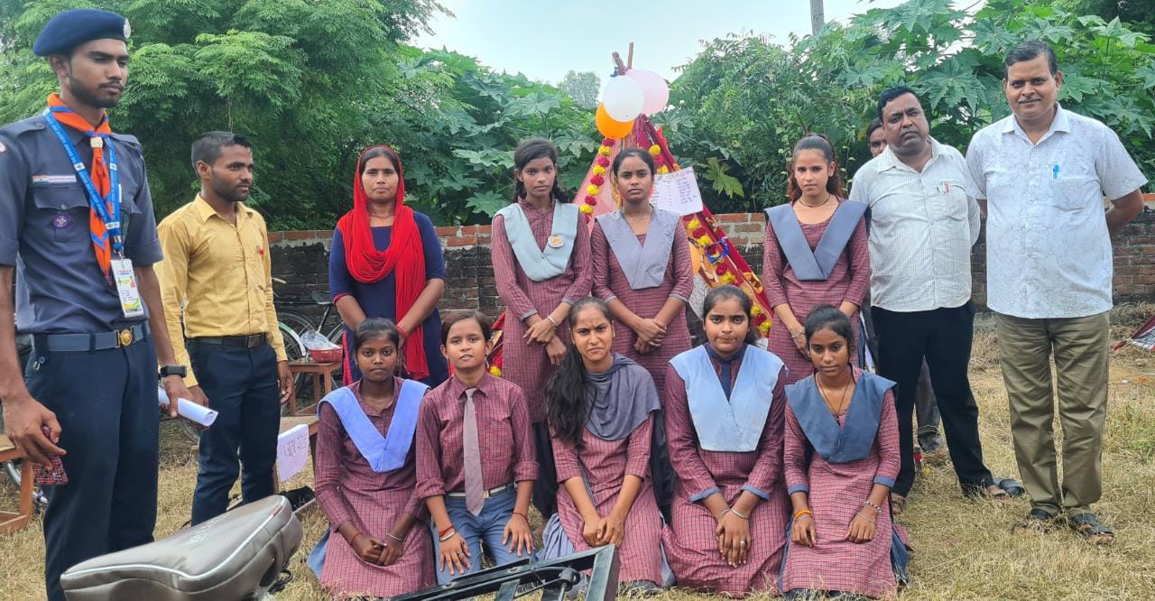 पीलीभीत:पण्डित जियालाल उमा विद्यालय में चल रहे तीन दिवसीय स्काउट गाइड शिविर का हुआ समापन, विजेता टीमें पुरस्कृत
