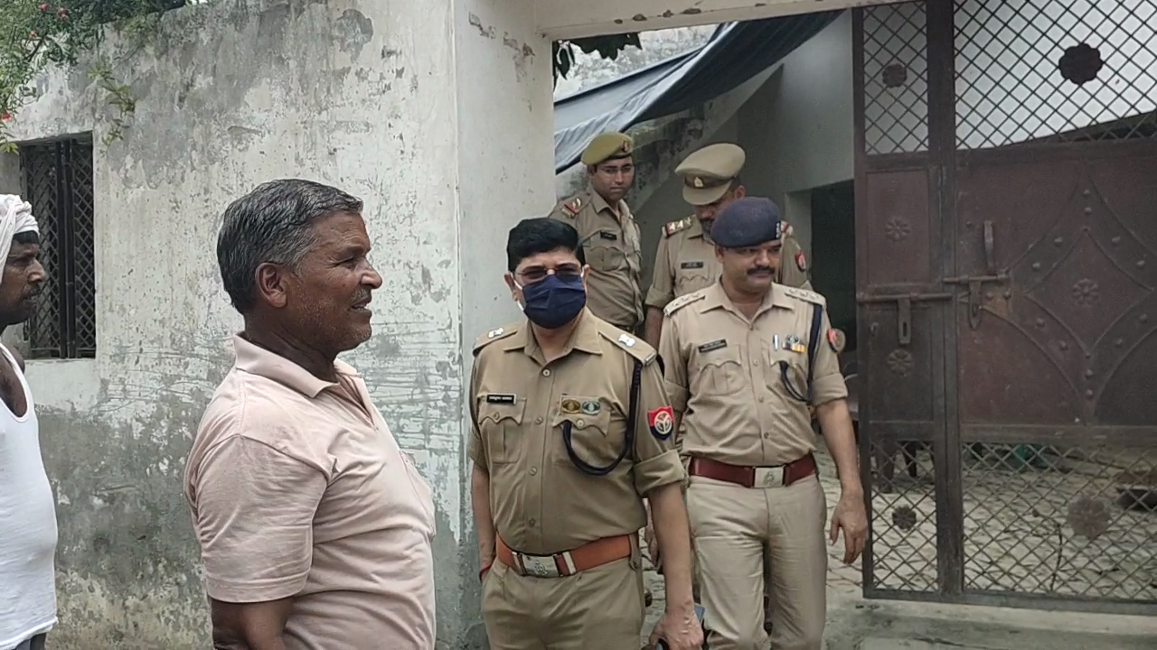 बरेली - परिवार सहित जान से मारने का मिला धमकी भरा पत्र, परिवार में दहशत का माहौल मौके पर पहुंचे एसपी देहात।