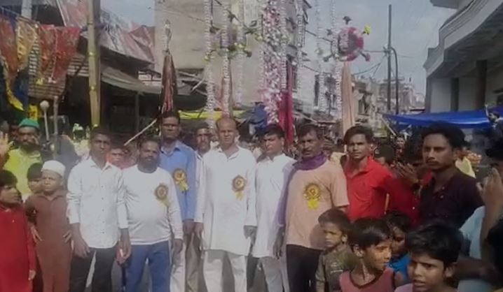 मैनपुरी:भोगांव में परंपरागत तरीके से निकाला गया ग़म के माह मोहर्रम की पहली तारीख के अलम का जुलूस