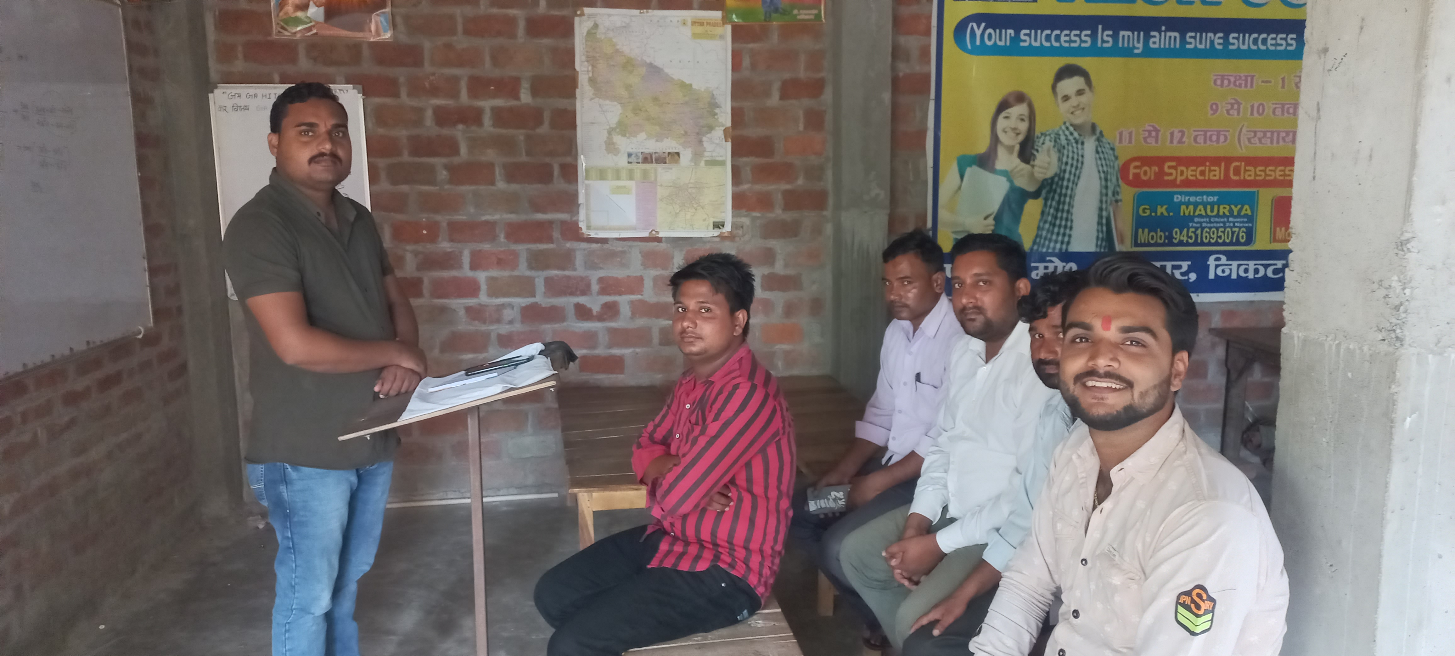 सीतापुर : मिश्रिख में दस्तक के सभी पत्रकारों की बैठक हुई संपन्न