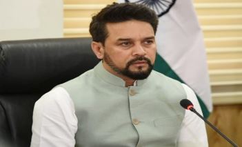 अनुराग ठाकुर ने केजरीवाल से नीतीश तक सभी को घेरा, बोले 'हमेशा कहता हूं साठ से बेहतर आठ'
