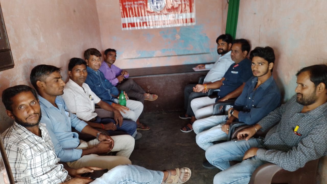 आँवला/बरेली - तहसील स्तरीय जर्नलिस्ट काउंसलिंग ऑफ इंडिया की समीक्षा मीटिंग हरदासपुर कार्यालय पर हुई सम्पन्न।
