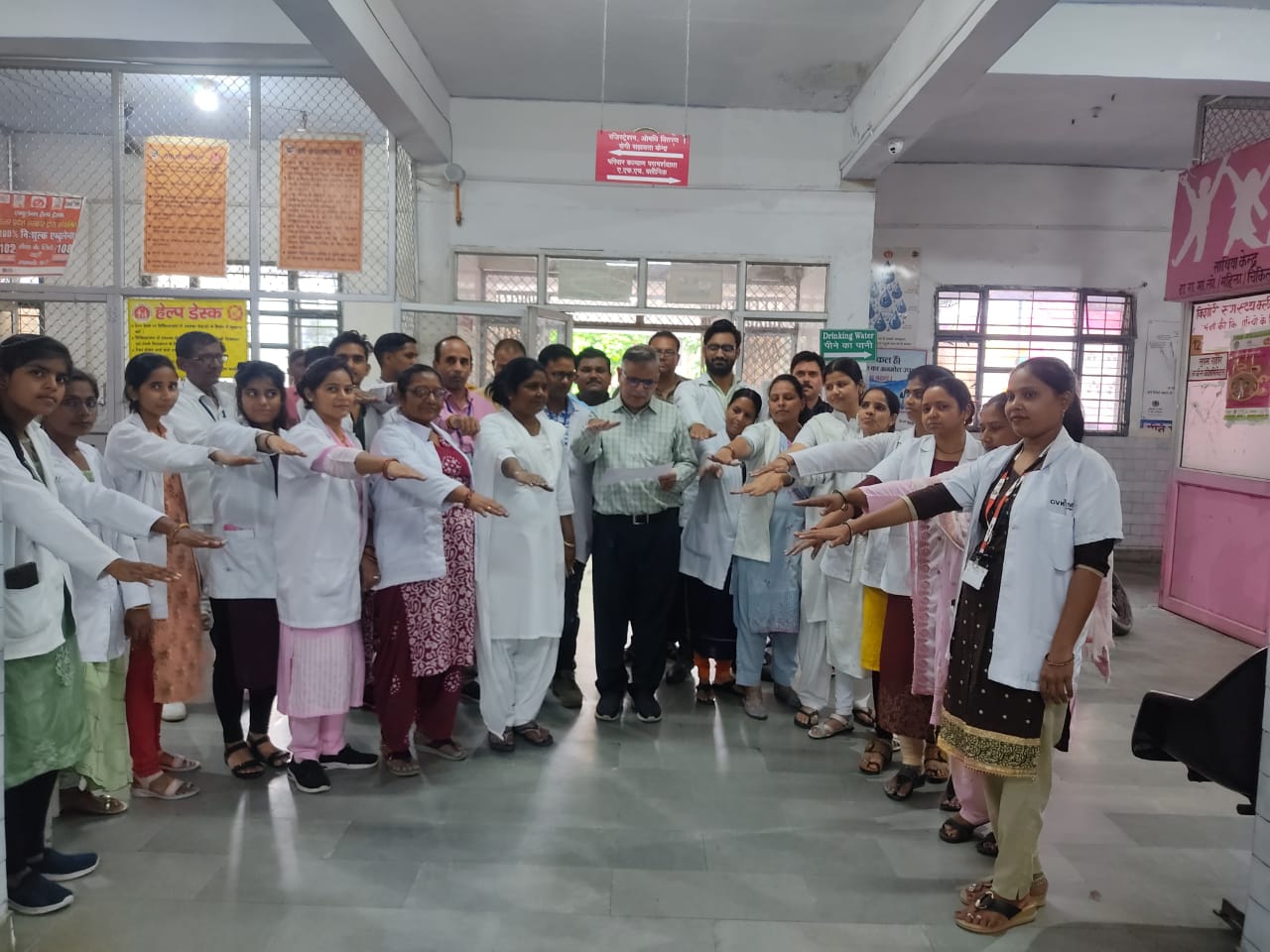 फर्रुखाबाद:विश्व मरीज सुरक्षा दिवस पर स्वास्थ्य कर्मियों ने ली सेवा को और बेहतर बनाने की शपथ