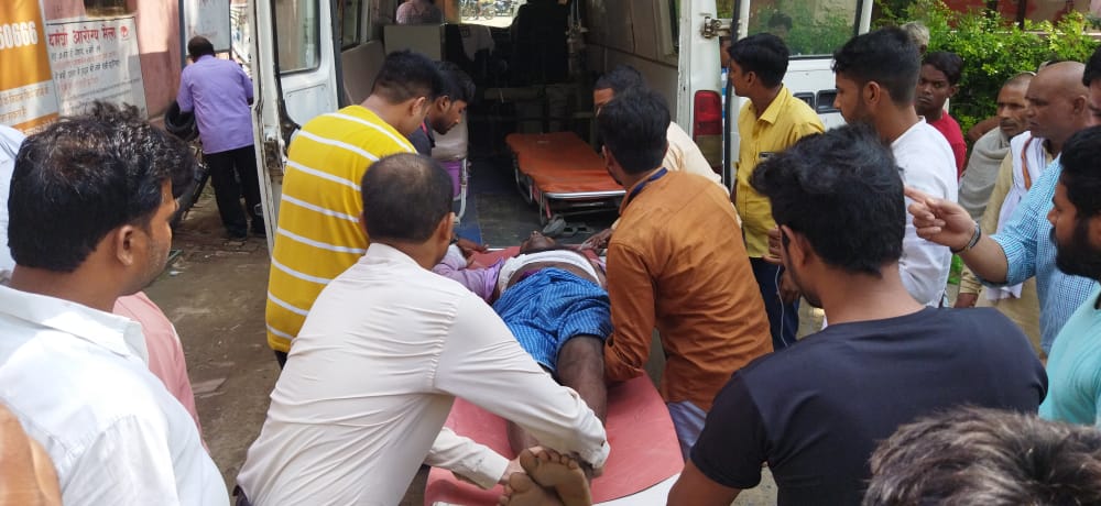 जौनपुर:मामूली कहा सुनी में युवक को मारी गोली, ट्रामा सेन्टर हुए रेफर
