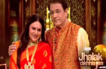 अरुण गोविल के पैर छूकर टीवी की सीता ने कहा- आपकी दासी हूं