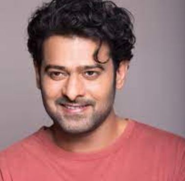 एक्शन और रोमांस से सभी का दिल जीतने वाले प्रभास के बारे में उनके जन्मदिन पर कुछ खास