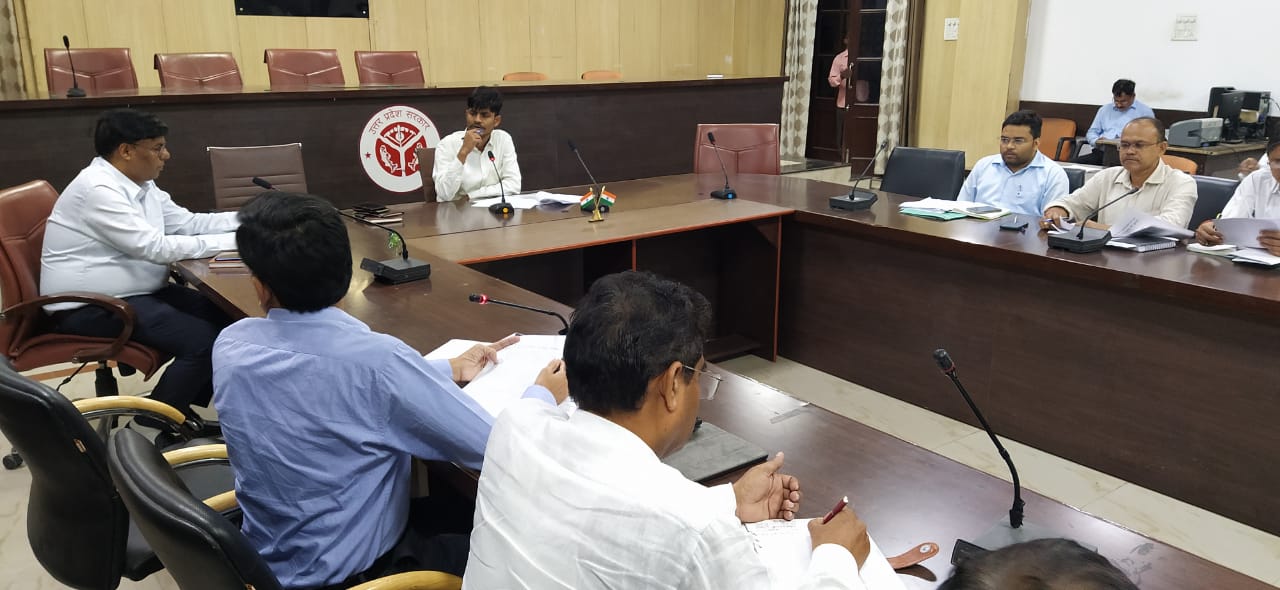 मुख्य विकास अधिकारी प्रयागराज की अध्यक्षता में जिला स्वच्छता समिति की बैठक संपन्न