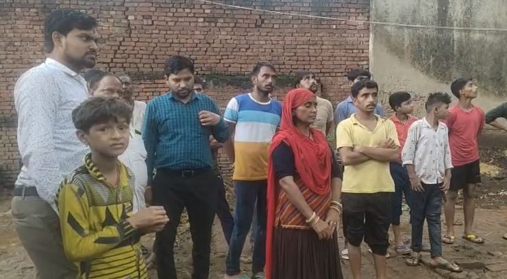 मैनपुरी:आकाशी बिजली गिरने से पशुओं की गई जान