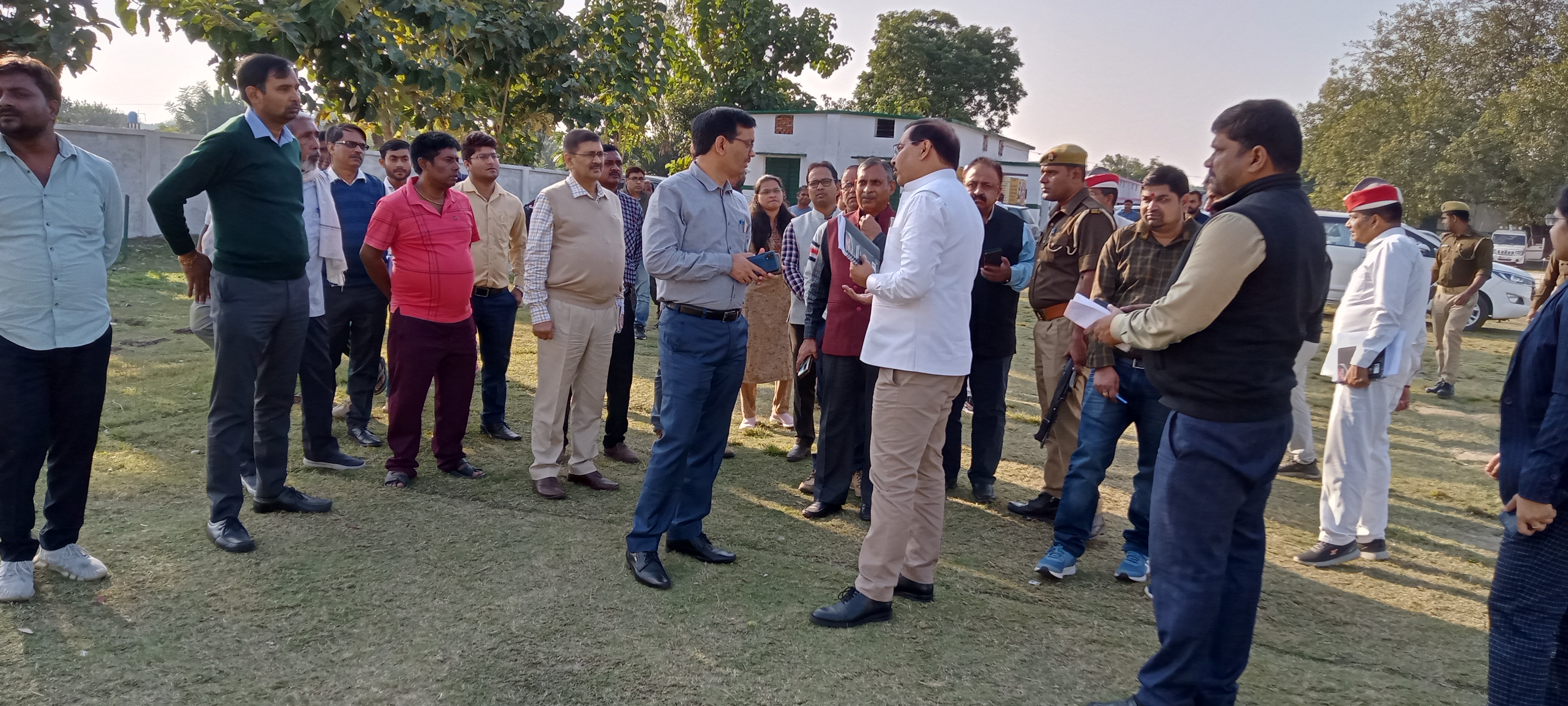 पीलीभीत : जिला अधिकारी ने माननीय राज्यपाल महोदया के संभावित दौरे के दृष्टिगत व्यवस्थाओं का लिया गया जायजा।