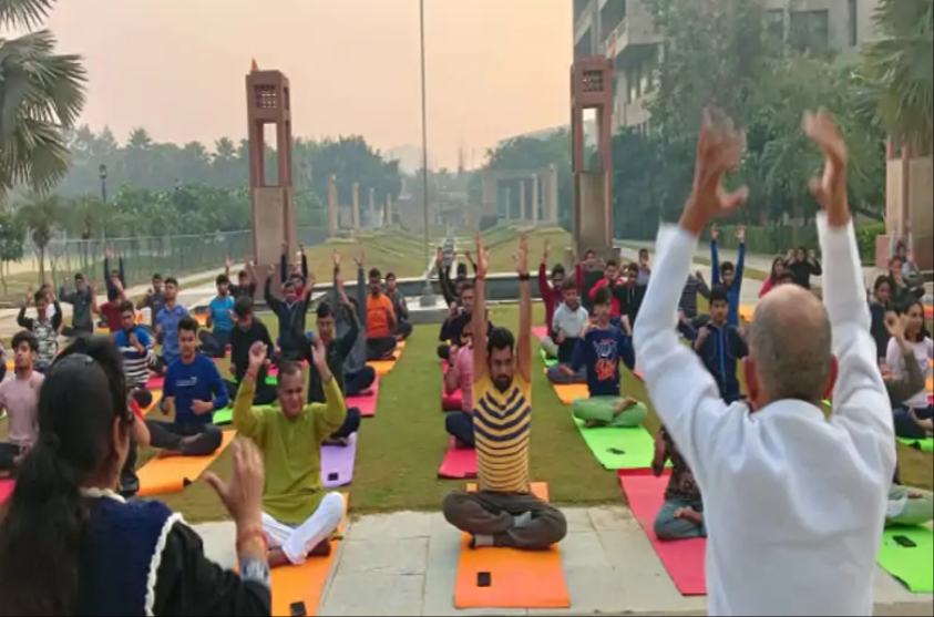 गौतमबुद्ध नगर : ग्रेटर नोएडा गलगोटिया कॉलेज में चल रहा दो दिवसीय योग शिविर हुआ सम्पन्न