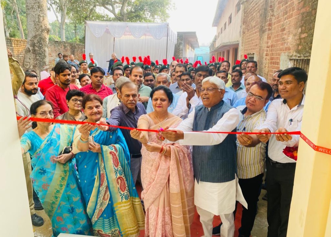 फर्रुखाबाद:म्युनिसिपल इंटर कॉलेज फतेहगढ़ में नवीन भौतिक विज्ञान प्रयोगशाला का हुआ लोकार्पण