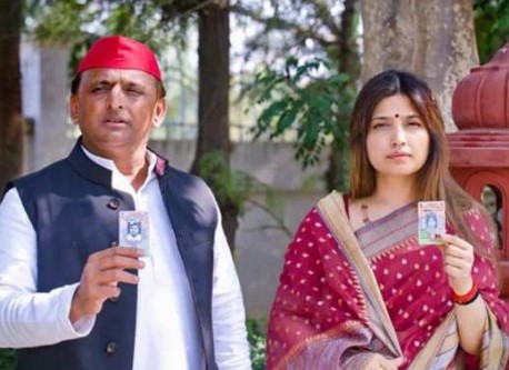 डिंपल यादव जिंदाबाद.., इटावा में रेलवे एनाउंसमेंट से लगे नारे तो वरिष्ठ टीसी निलंबित, 10 अज्ञात पर मुकदमा