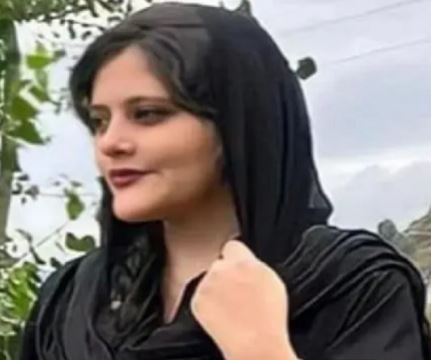 22 साल की महसा अमीनी हिजाब सही से नहीं पहना तो मार डाला, विरोध के बाद ईरान ने खत्म किया