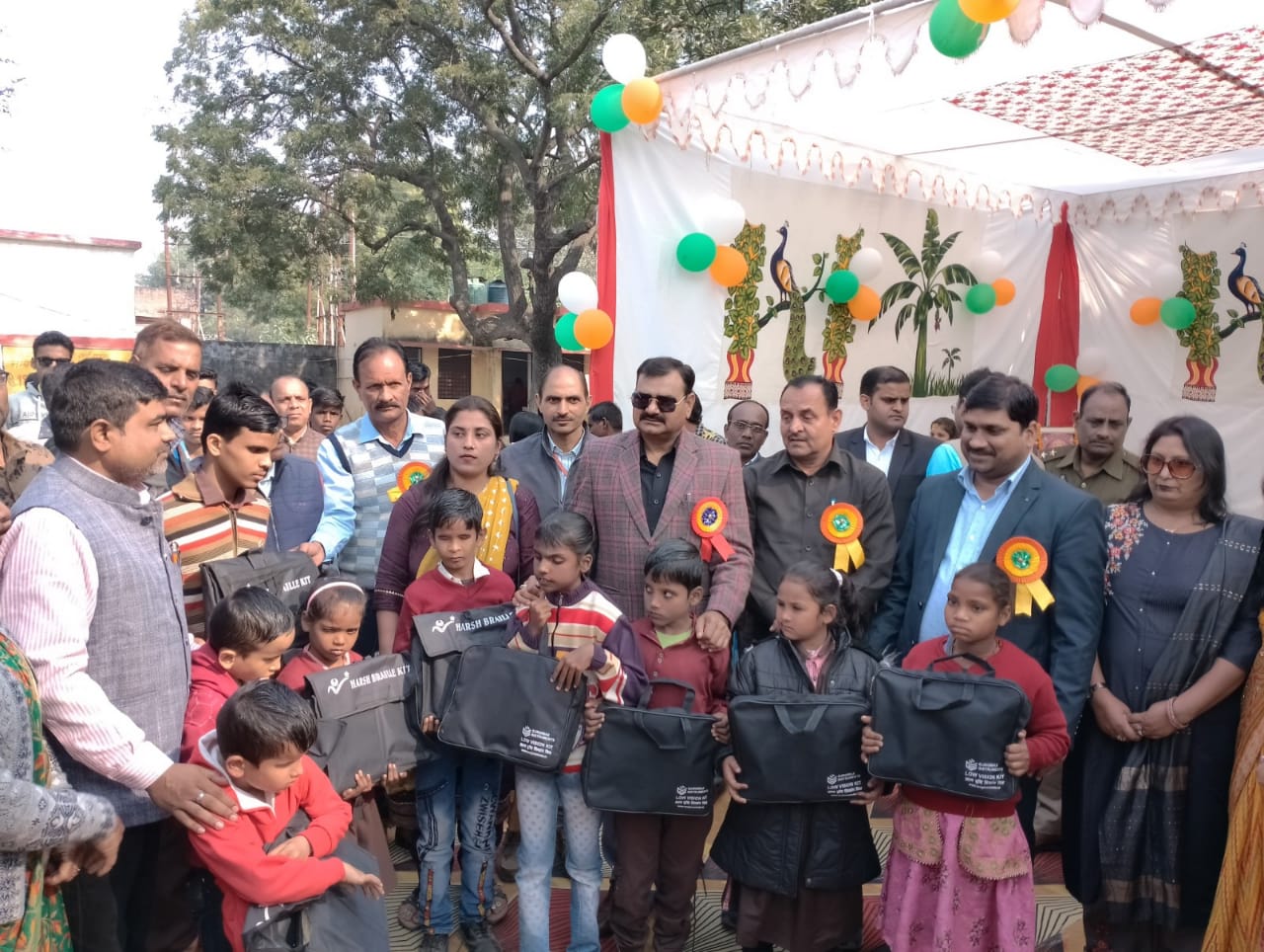 पीलीभीत : राज्यमंत्री जी ने दिव्यांग छात्र-छात्राओं के साथ मनाया धूमधाम से अन्तर्राष्ट्रीय दिव्यांगजन दिवस।