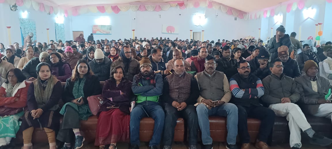 पीलीभीत:बेसिक शिक्षा विभाग द्वारा ब्लाक स्तरीय ग्राम प्रधान, स्थानीय प्राधिकारी एवं प्रधानाध्यापकों की एक दिवसीय कार्यशाला एवं उन्मुखीकरण संगोष्ठी आयोजित हुई।