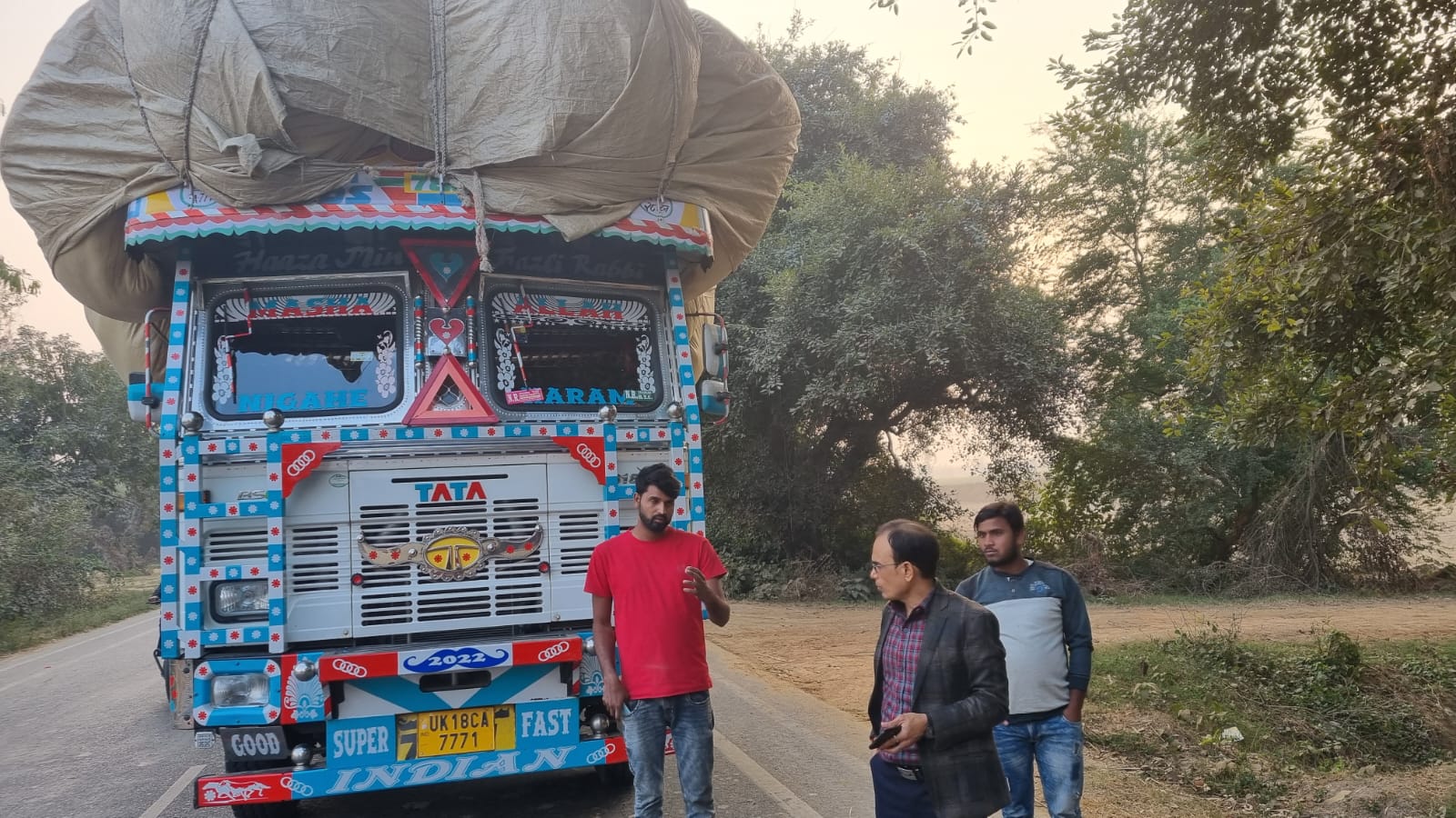 पीलीभीत:ओवरलोडिंग के विरुद्ध परिवहन विभाग पीलीभीत ने की बड़ी कार्यवाही।