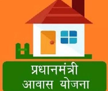 पीलीभीत : प्रधानमंत्री आवास में झोल, अमीर बने पात्र गरीब बने अपात्र।