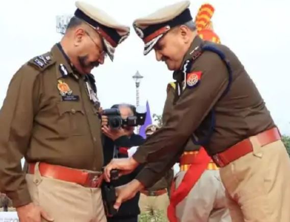 गौरी यादव को चित्रकूट के जंगल में मारा था, तो लखनऊ में DGP ने दिए 3-3 लाख नकद और पिस्टल,
